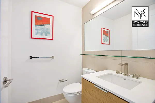 Sold by New York Residence | media 29