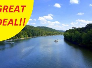 682 Sawyer Ln, Apollo, PA 15613