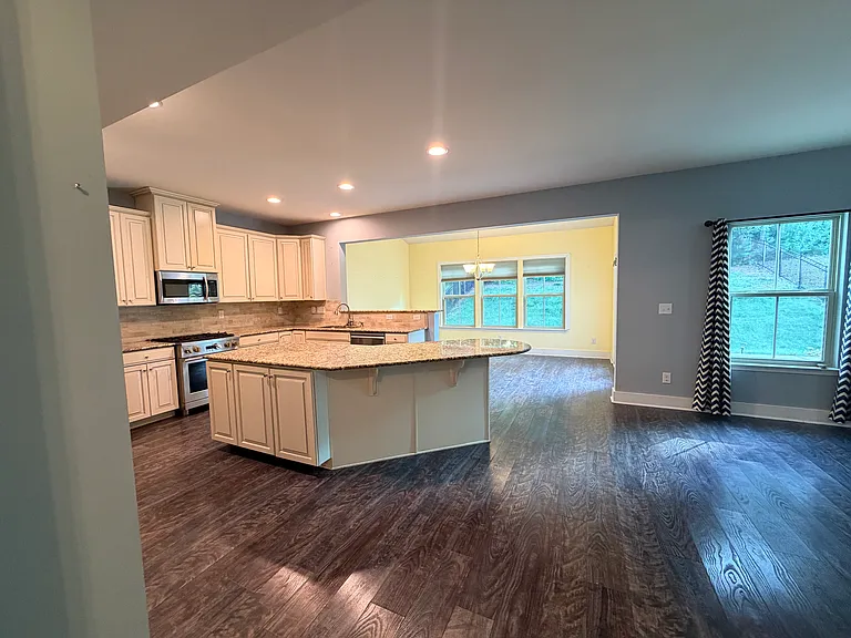 5816 Selkirkshire Rd — Photo 18