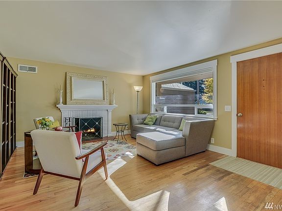 3rd image of 15522 1st Ave NW