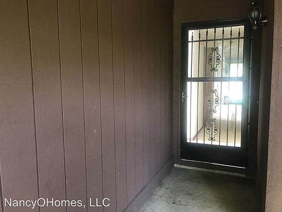 2nd image of 602 SE 141st Ave