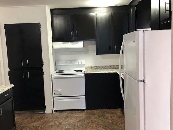 2nd image of 5647 Cedar Park Ln