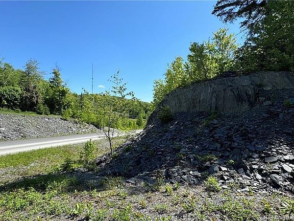 2nd image of 62 De La Falaise St