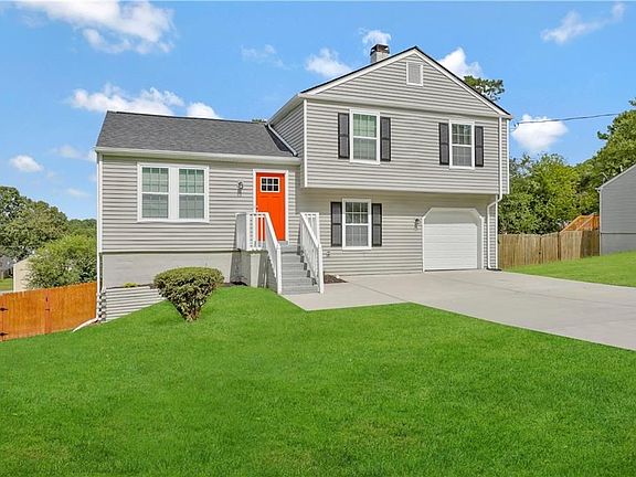 2nd image of 1347 Shenta Oak Dr