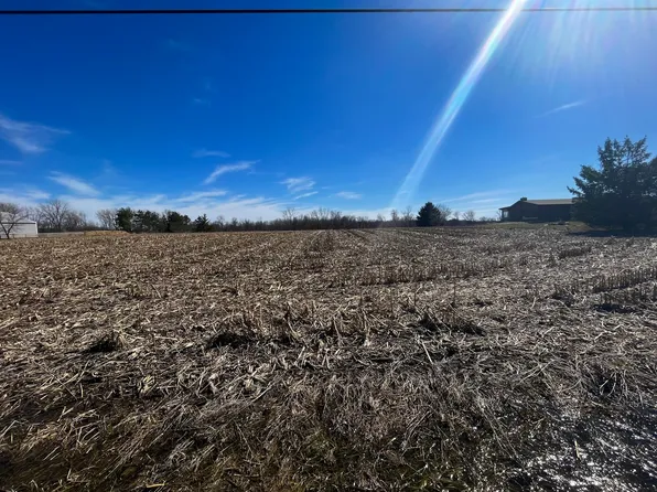 27729 W Wilmot Rd, Antioch, IL 60002