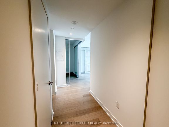 2nd image of 448 Burnhamthorpe Rd W #6407