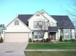 39676 Squire Rd, Novi, MI 48375