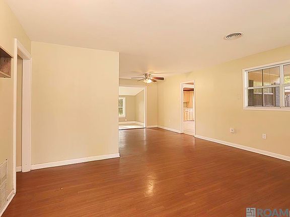 3rd image of 8356 Rainbow Dr
