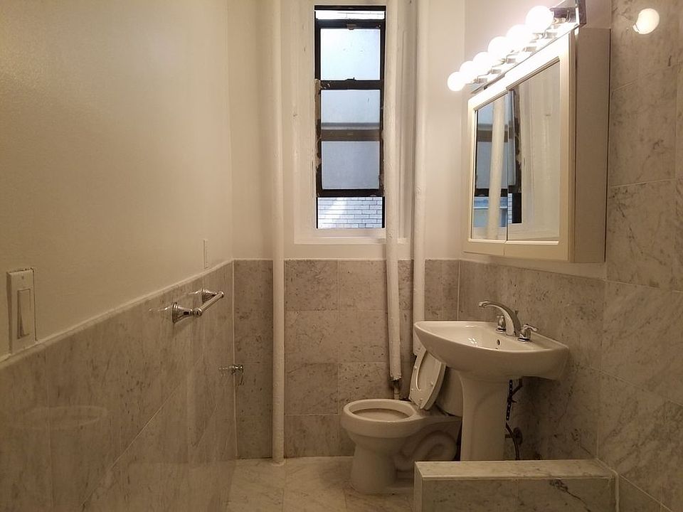 2nd image of 961 Saint Nicholas Ave APT 5R