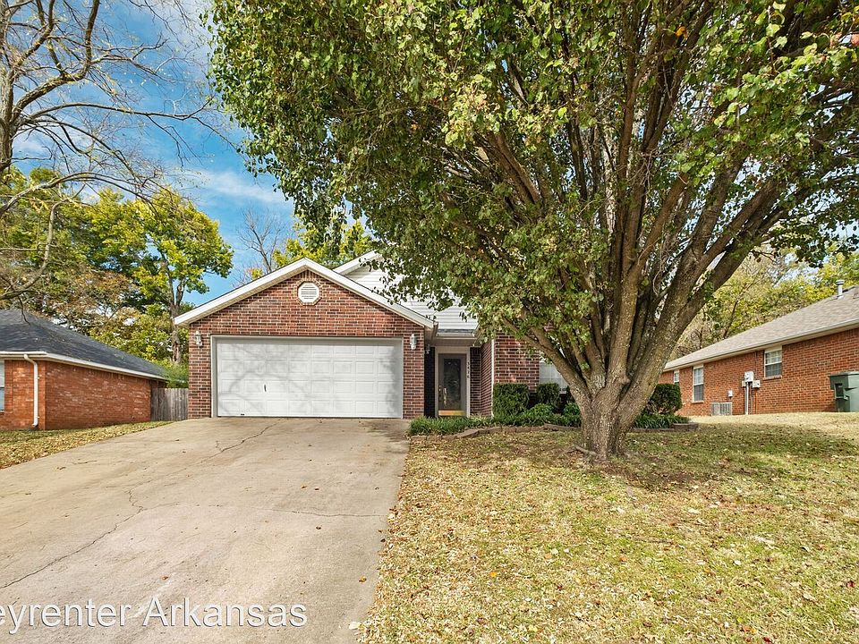 1st image of 3826 W Lilac Dr