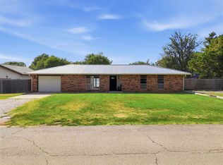 505 SE 3rd St, Perkins, OK 74059