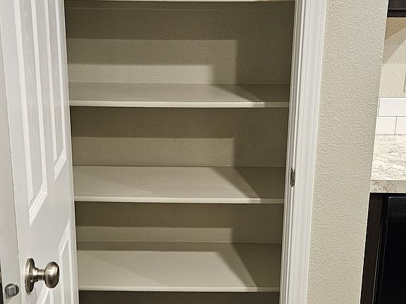 5th image of 19584 Stowe Way