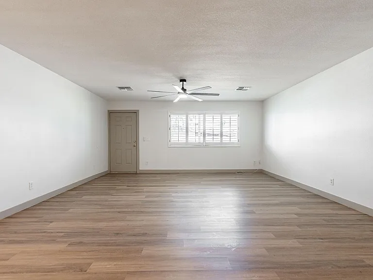 5739 W Monte Vista Rd — Photo 8
