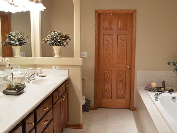 2nd image of 731 N Franklin Ave #113