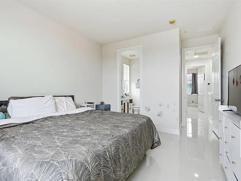 310 N Dixie Hwy #104 — Photo 17