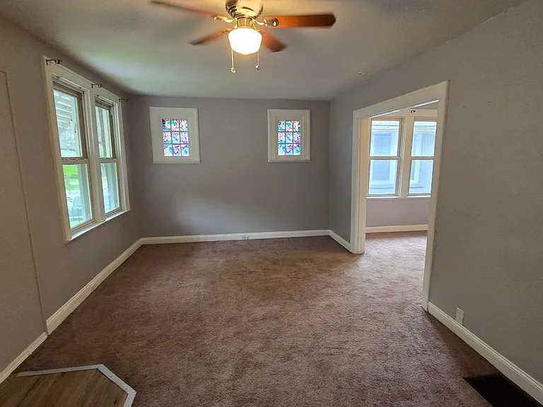 9109 Argyle Ave — Photo 7
