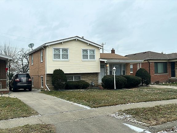3rd image of 14621 Collingham Dr