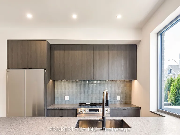 301 Keele St #1 — Photo 8