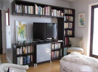 4611 Dockweiler St, Los Angeles, CA 90019