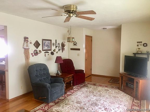 3rd image of 706 S 10th St