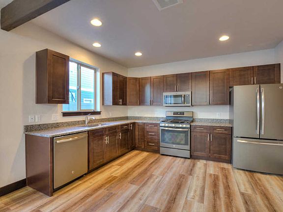 3rd image of 2413 Aspen Grv