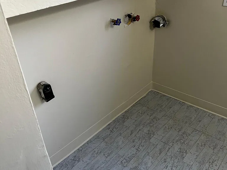 5002 Whispering Hills Ct — Photo 16