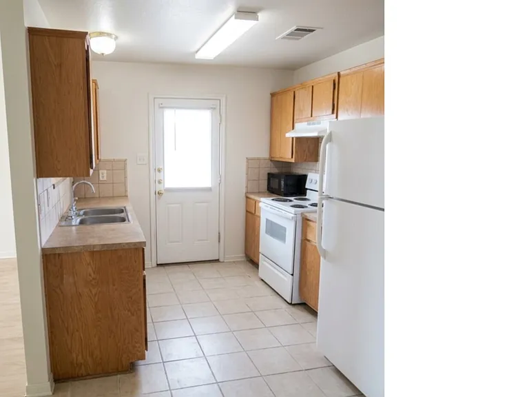 305 Cedar Ridge Dr #A — Photo 8