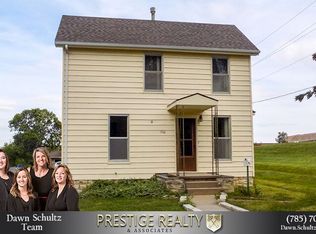 908 Poplar St, Wamego, KS 66547