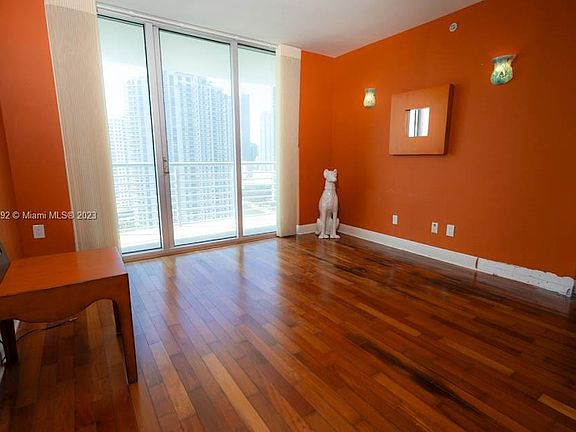 2nd image of 325 Biscayne Blvd APT 2319