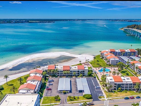 3rd image of 865 S Gulfview Blvd