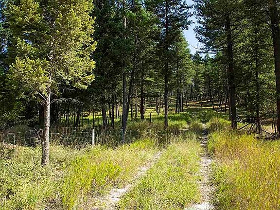 2nd image of 1243 Kienas Rd