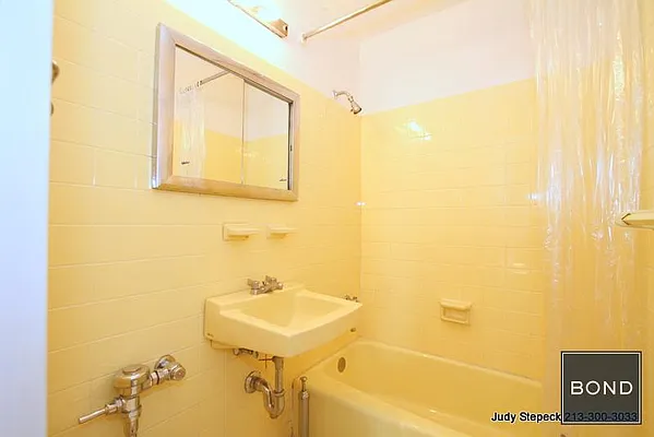 Rented by Bond New York | media 32