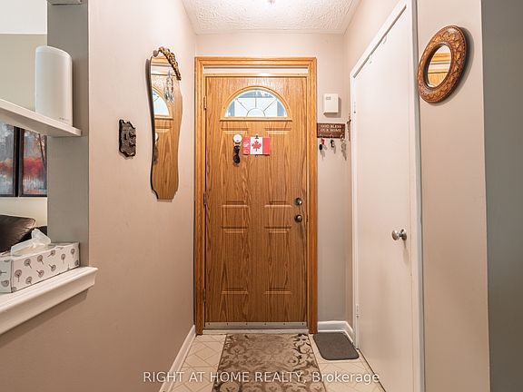 4th image of 22 Monterrey Dr