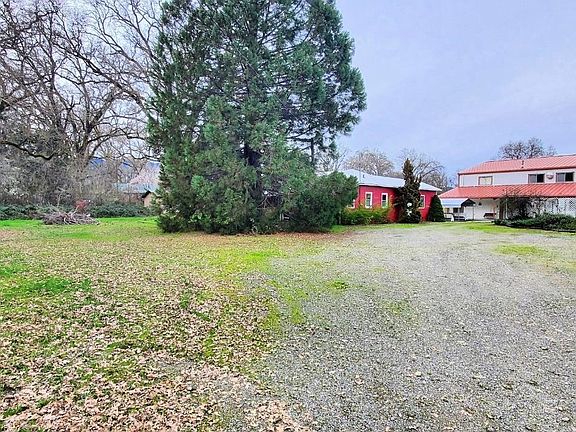 4th image of 77650 Crawford Road