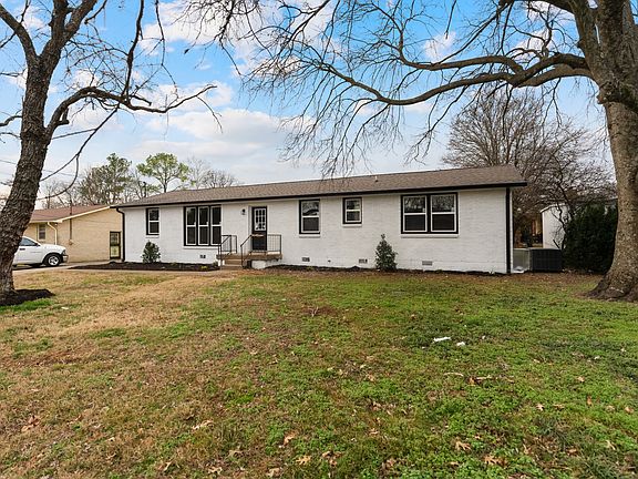 2nd image of 3933 Augusta Dr