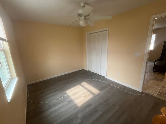 5th image of 703 Rosedale Dr N