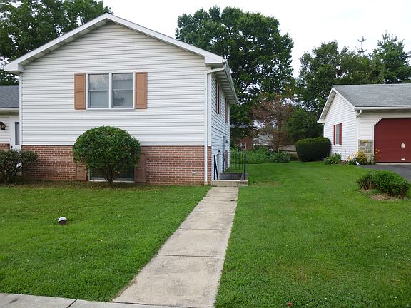 2nd image of 109 Huyard Ave #A