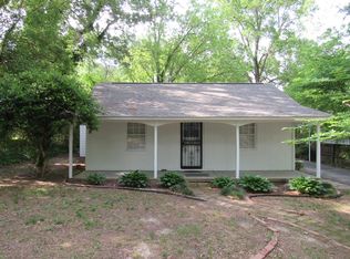 218 Court St, Batesville, MS 38606