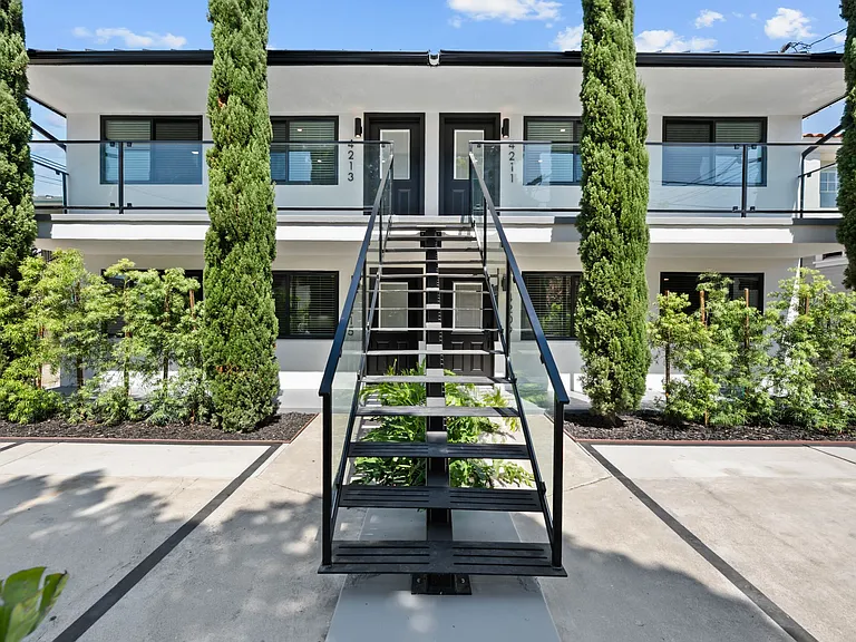 4209-4215 3rd Ave #4209 — Photo 9