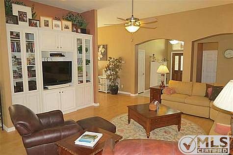 4th image of 3404 Furlong Dr E