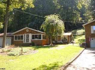 375 Valley Falls Rd, Fairmont, WV 26554