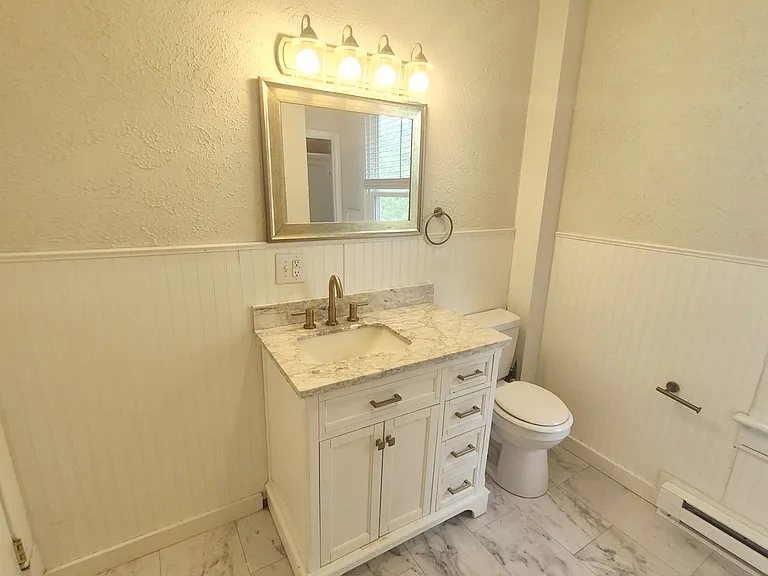 110 Phelps Rd #B — Photo 11