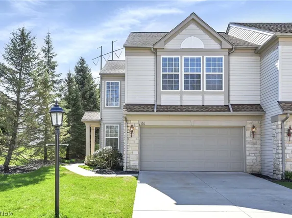 1370 N Yorkshire Dr, Broadview Heights, OH 44147