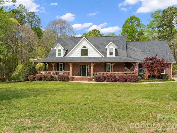 5911 Mundy Rd, Denver, NC 28037
