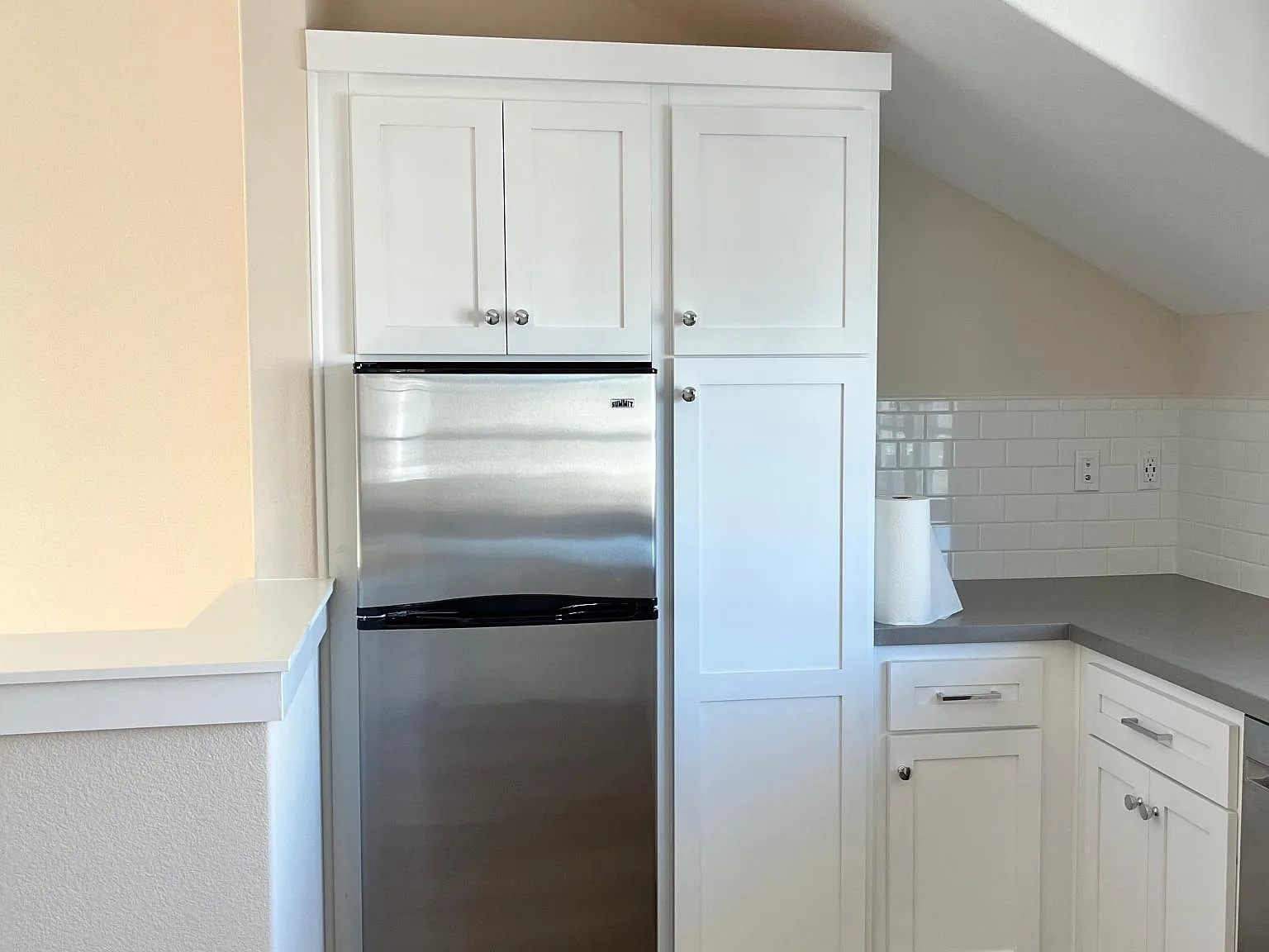 Studio, 550 sqft, $2,700 — Photo 3