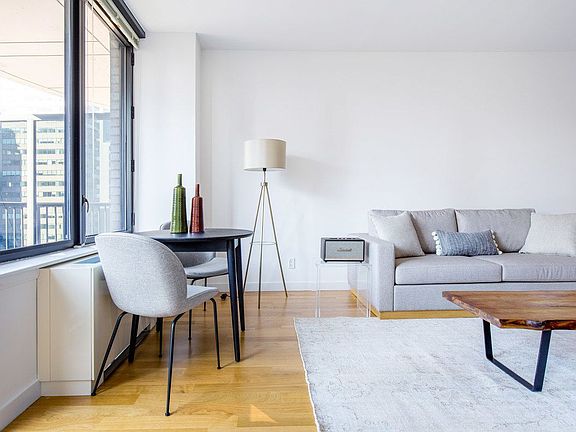 5th image of 150 E 57th St APT 28A
