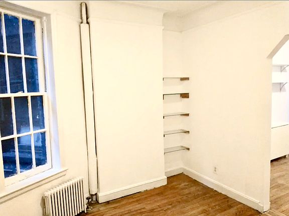 5th image of 314 E 70th St APT 5A