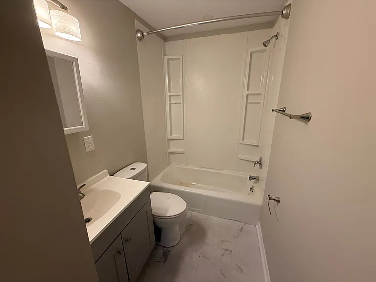 213 N Ann St #5 — Photo 16
