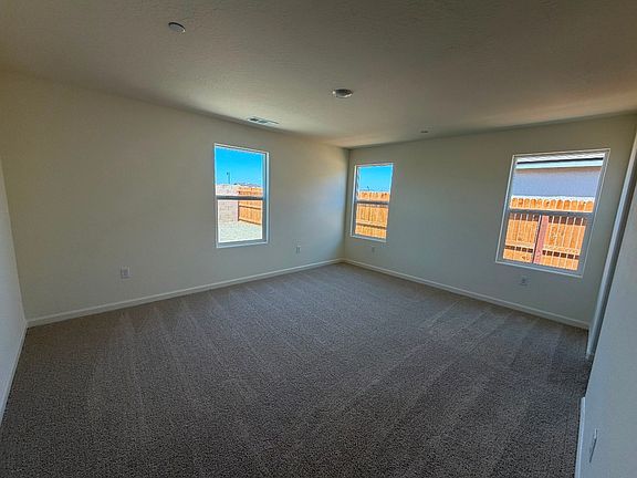 4th image of 2437 W Newton Ave
