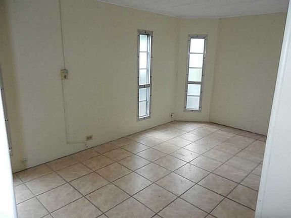 5th image of 2862 SW 57th Ct